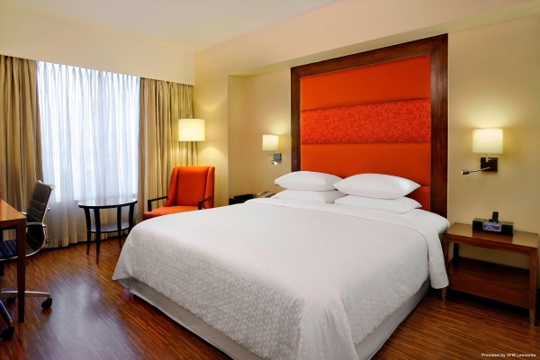 Hotel Four Points by Sheraton Ahmedabad (Ahmadābād)